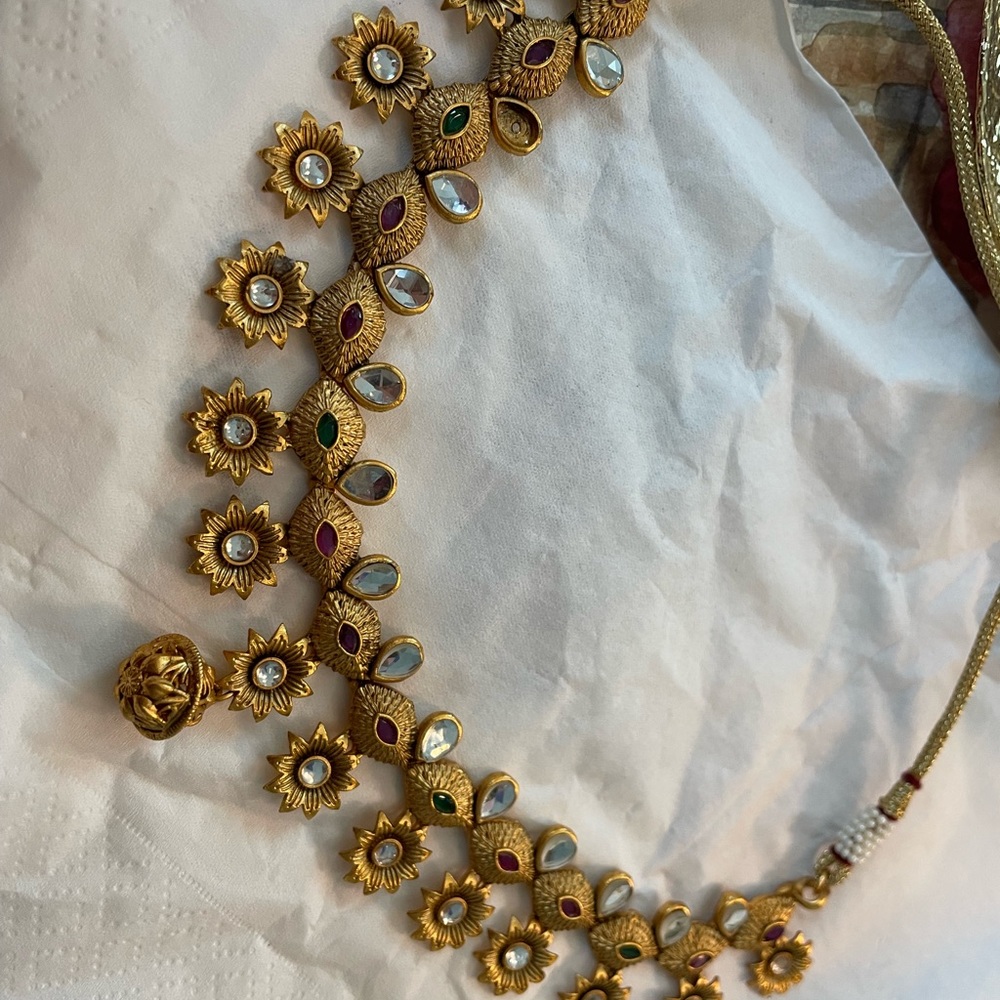Kundan jewelry (Indian)
